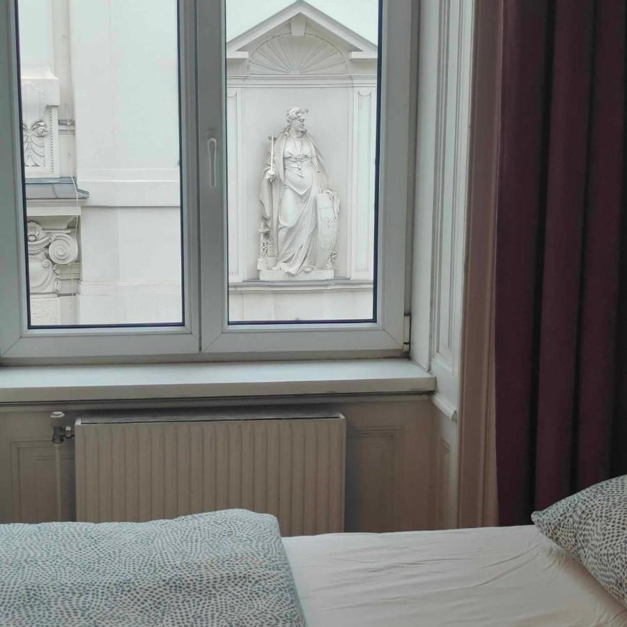 Large 4 Room Apartment In The Center Of Vienna Esterno foto