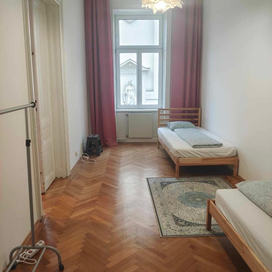 Large 4 Room Apartment In The Center Of Vienna Esterno foto